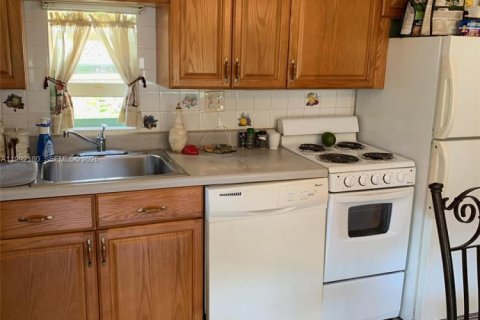 Appartement à louer à Hollywood, Floride: 51.1 m2 № 2056797 - photo 1