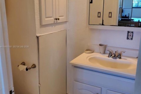 Appartement à louer à Hollywood, Floride: 51.1 m2 № 2056797 - photo 11