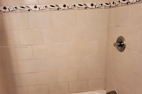 Appartement à louer à Hollywood, Floride: 51.1 m2 № 2056797 - photo 12