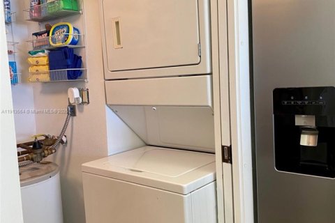 Снять в аренду кондоминиум в Сент-Луси, Флорида 2 спальни, 121.42м2, № 2082385 - фото 20