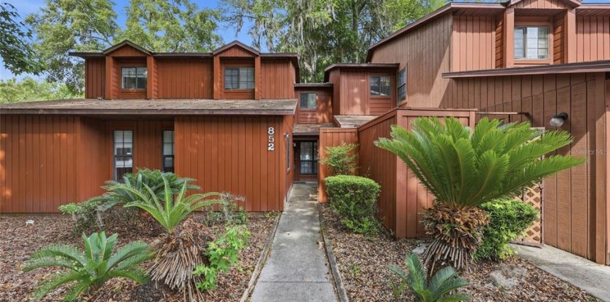 Adosado en Gainesville, Florida 3 dormitorios, 127.28 m2 № 2157916