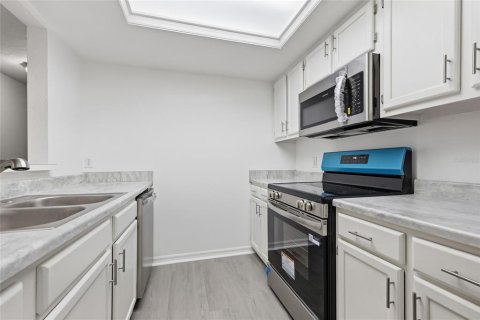 Adosado en venta en Gainesville, Florida, 3 dormitorios, 127.28 m2 № 2157916 - foto 8