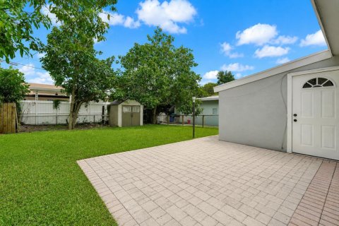 Villa ou maison à louer à Hollywood, Floride: 3 chambres, 120.03 m2 № 2192849 - photo 26