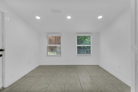 Villa ou maison à louer à Hollywood, Floride: 3 chambres, 120.03 m2 № 2192849 - photo 22