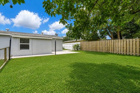 Villa ou maison à louer à Hollywood, Floride: 3 chambres, 120.03 m2 № 2192849 - photo 27