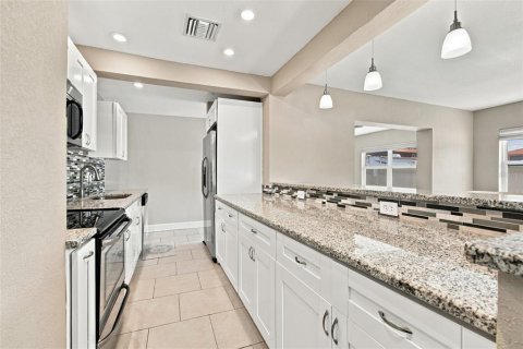 Villa ou maison à vendre à Seminole, Floride: 3 chambres, 146.51 m2 № 2406662 - photo 11