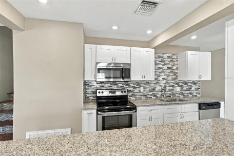 Villa ou maison à vendre à Seminole, Floride: 3 chambres, 146.51 m2 № 2406662 - photo 13