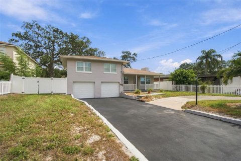 Villa ou maison à vendre à Seminole, Floride: 3 chambres, 146.51 m2 № 2406662 - photo 3
