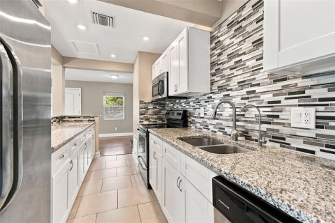 Villa ou maison à vendre à Seminole, Floride: 3 chambres, 146.51 m2 № 2406662 - photo 12