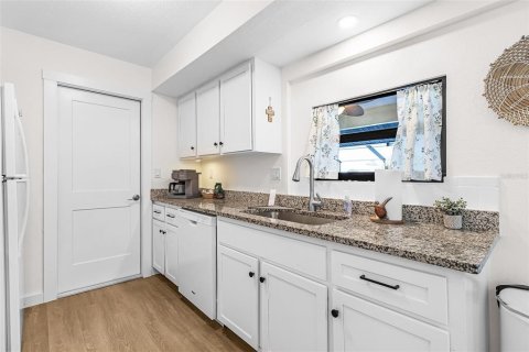 Casa en venta en Port Charlotte, Florida, 3 dormitorios, 118.36 m2 № 1898584 - foto 11