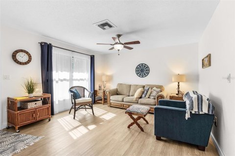 Casa en venta en Port Charlotte, Florida, 3 dormitorios, 118.36 m2 № 1898584 - foto 9