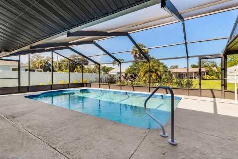 Casa en venta en Port Charlotte, Florida, 3 dormitorios, 118.36 m2 № 1898584 - foto 4