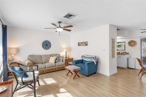 Casa en venta en Port Charlotte, Florida, 3 dormitorios, 118.36 m2 № 1898584 - foto 8