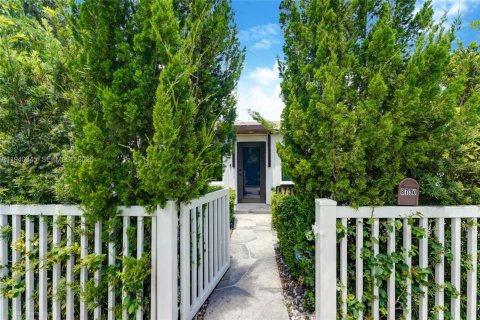 Villa ou maison à Miami, Floride 2 chambres, 112.97 m2 № 1998418