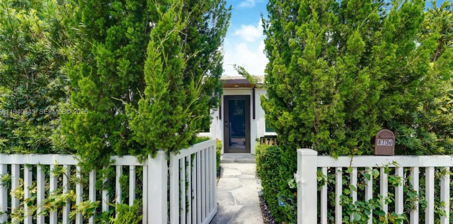 Villa ou maison à Miami, Floride 2 chambres, 112.97 m2 № 1998418