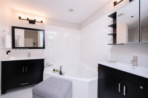 Copropriété à vendre à Doral, Floride: 3 chambres, 135.64 m2 № 2010013 - photo 21