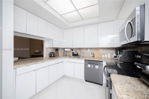 Copropriété à vendre à Doral, Floride: 3 chambres, 135.64 m2 № 2010013 - photo 11