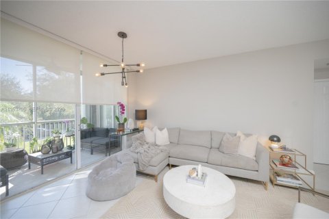 Copropriété à vendre à Doral, Floride: 3 chambres, 135.64 m2 № 2010013 - photo 5