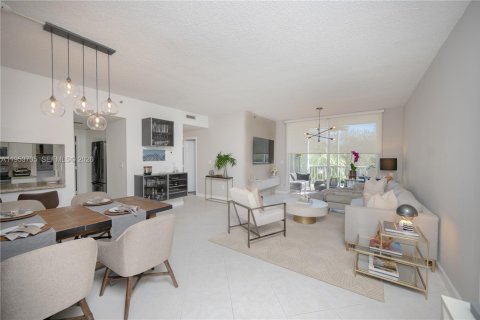 Copropriété à vendre à Doral, Floride: 3 chambres, 135.64 m2 № 2010013 - photo 2