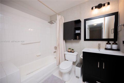 Copropriété à vendre à Doral, Floride: 3 chambres, 135.64 m2 № 2010013 - photo 29