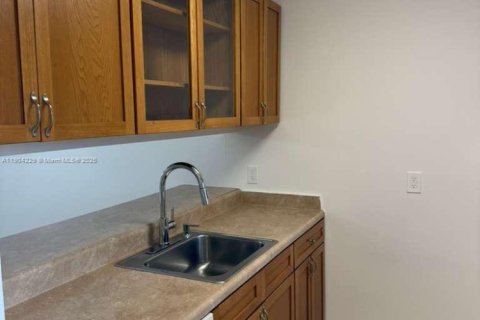 Copropriété à louer à Miramar, Floride: 2 chambres, 77.29 m2 № 1955373 - photo 3