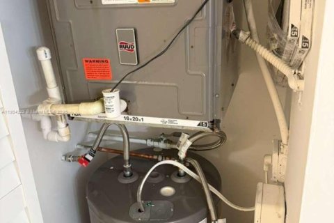 Copropriété à louer à Miramar, Floride: 2 chambres, 77.29 m2 № 1955373 - photo 12