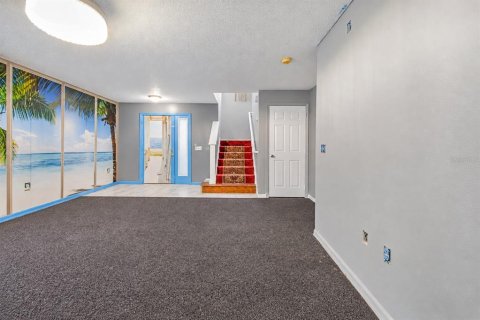 Villa ou maison à vendre à Haines City, Floride: 4 chambres, 161.65 m2 № 2416452 - photo 7