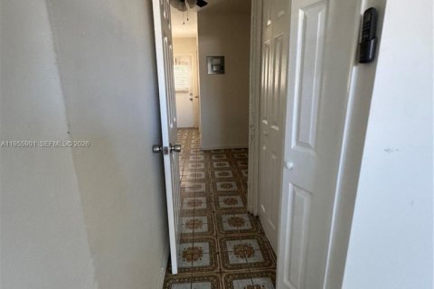 Appartement à louer à Miami, Floride: 1 chambre, 37.16 m2 № 2009854 - photo 5