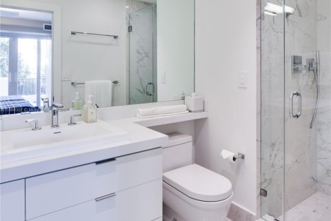 Copropriété à louer à Miami Beach, Floride: 3 chambres, 190.36 m2 № 2169852 - photo 15