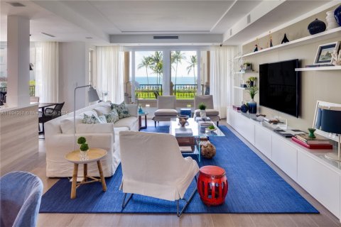 Copropriété à louer à Miami Beach, Floride: 3 chambres, 190.36 m2 № 2169852 - photo 2