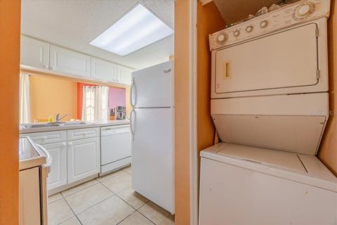 Touwnhouse à louer à Davenport, Floride: 3 chambres, 156.63 m2 № 2094843 - photo 3