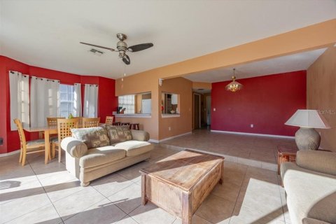 Touwnhouse à louer à Davenport, Floride: 3 chambres, 156.63 m2 № 2094843 - photo 7
