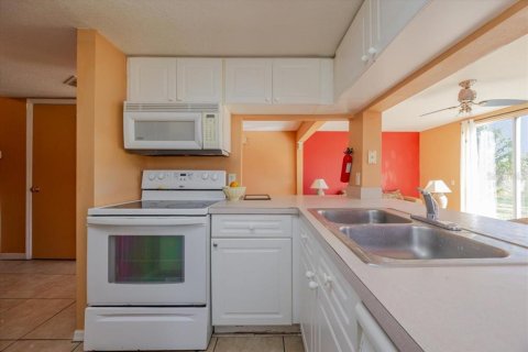 Touwnhouse à louer à Davenport, Floride: 3 chambres, 156.63 m2 № 2094843 - photo 4