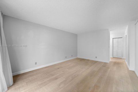 Condo in Boca Raton, Florida, 3 bedrooms  № 2384707 - photo 26