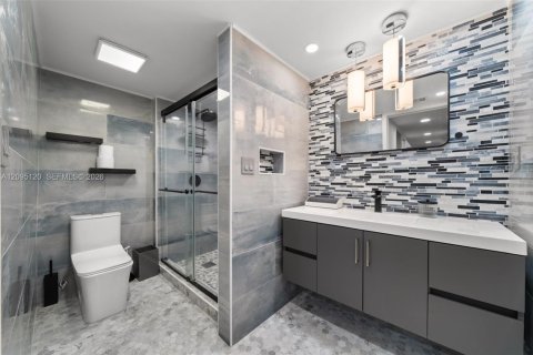 Condo in Boca Raton, Florida, 3 bedrooms  № 2384707 - photo 22