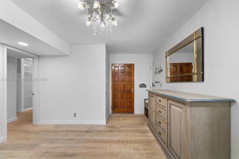 Condo in Boca Raton, Florida, 3 bedrooms  № 2384707 - photo 9