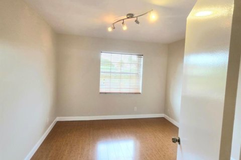 Copropriété à louer à Deerfield Beach, Floride: 2 chambres, 102.19 m2 № 2295709 - photo 13