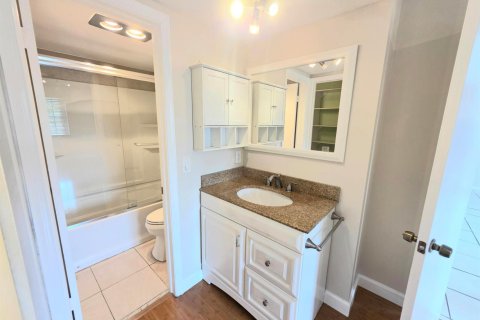 Copropriété à louer à Deerfield Beach, Floride: 2 chambres, 102.19 m2 № 2295709 - photo 7