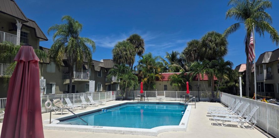 Condo à Deerfield Beach, Floride, 2 chambres  № 2295709