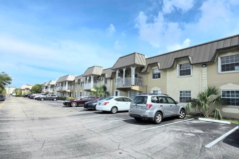 Copropriété à louer à Deerfield Beach, Floride: 2 chambres, 102.19 m2 № 2295709 - photo 18