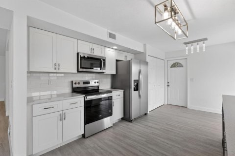 Casa en venta en Port St. Lucie, Florida, 3 dormitorios, 138.24 m2 № 2168669 - foto 10