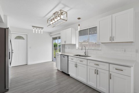 Casa en venta en Port St. Lucie, Florida, 3 dormitorios, 138.24 m2 № 2168669 - foto 9