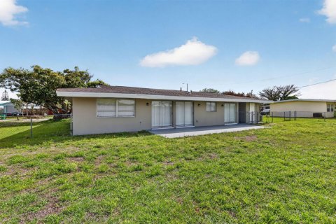 Casa en venta en Port St. Lucie, Florida, 3 dormitorios, 138.24 m2 № 2168669 - foto 4