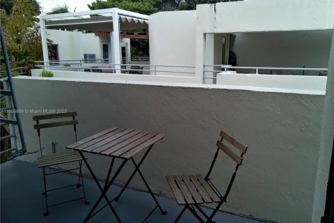 Touwnhouse à vendre à Miami, Floride: 2 chambres, 89.19 m2 № 1963741 - photo 17