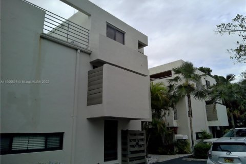 Touwnhouse à vendre à Miami, Floride: 2 chambres, 89.19 m2 № 1963741 - photo 20