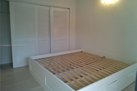 Touwnhouse à vendre à Miami, Floride: 2 chambres, 89.19 m2 № 1963741 - photo 14