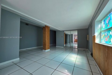 Villa ou maison à vendre à Miramar, Floride: 4 chambres, 192.77 m2 № 2048451 - photo 3