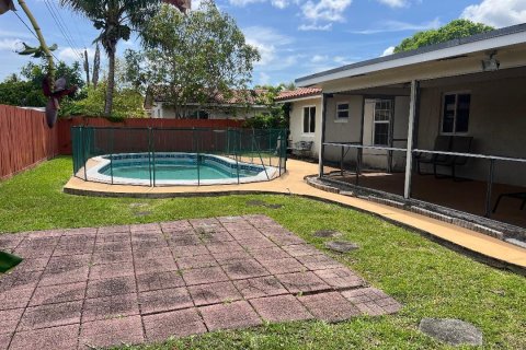 Casa en venta en Coral Springs, Florida, 4 dormitorios, 167.5 m2 № 2247910 - foto 13
