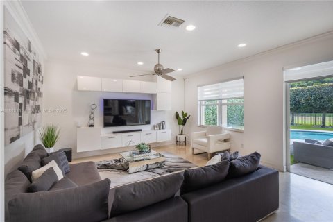 House in Boynton Beach, Florida 6 bedrooms, 300.07 sq.m. № 1929840 - photo 19