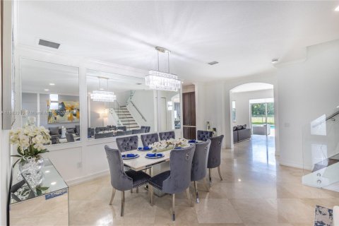 House in Boynton Beach, Florida 6 bedrooms, 300.07 sq.m. № 1929840 - photo 12